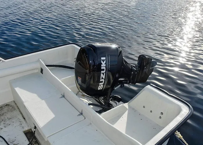 6 Person In Bud-by Traum * Bud